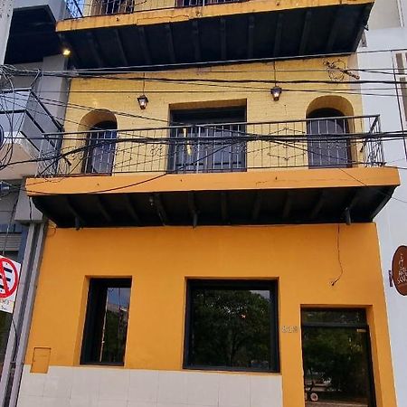 Circo Hostel Асунсьон Экстерьер фото