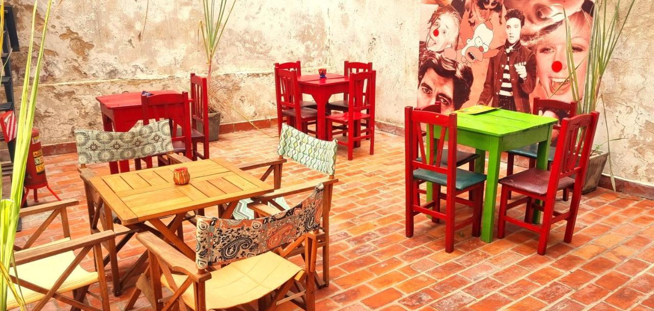 Circo Hostel Асунсьон Экстерьер фото