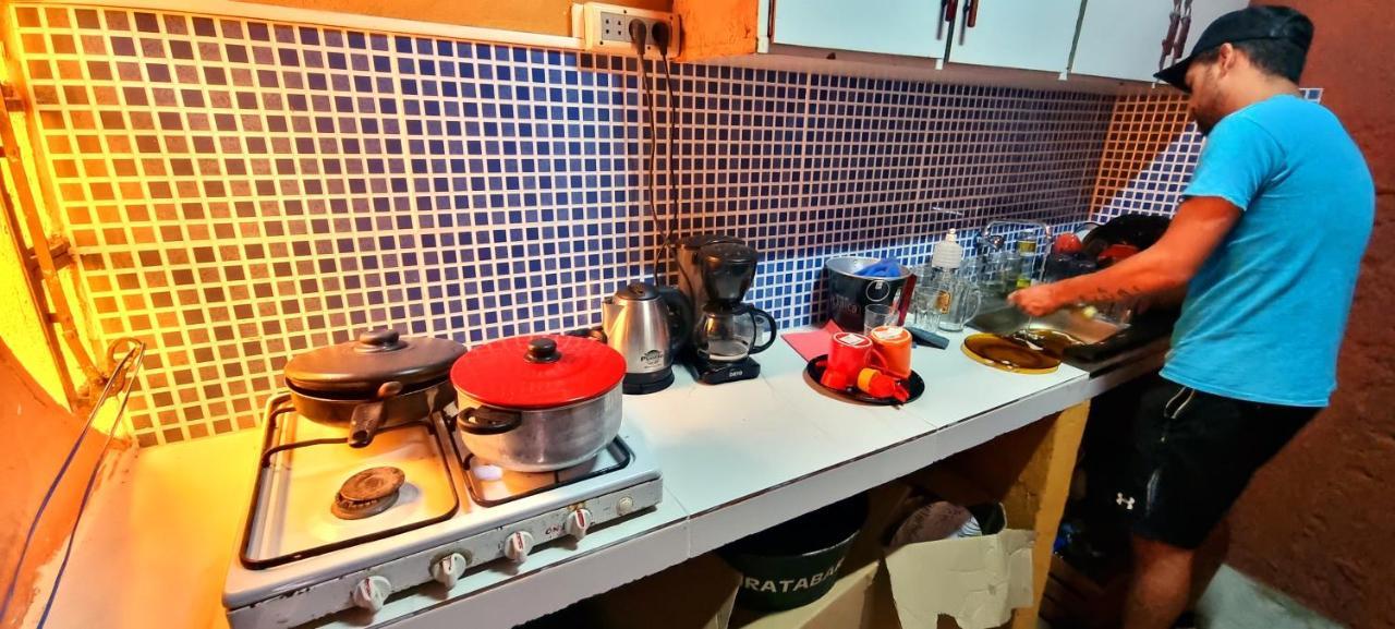 Circo Hostel Асунсьон Экстерьер фото