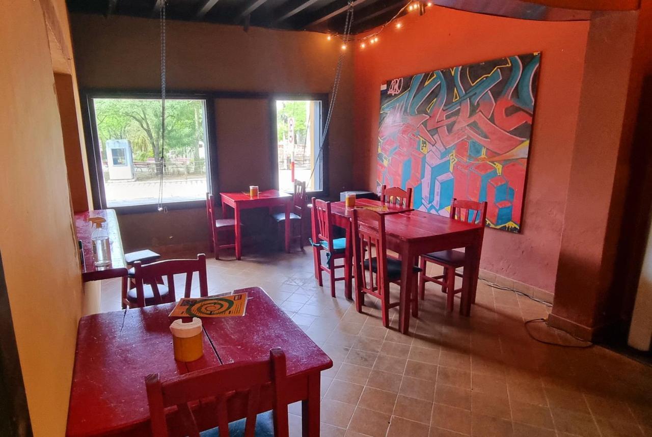 Circo Hostel Асунсьон Экстерьер фото